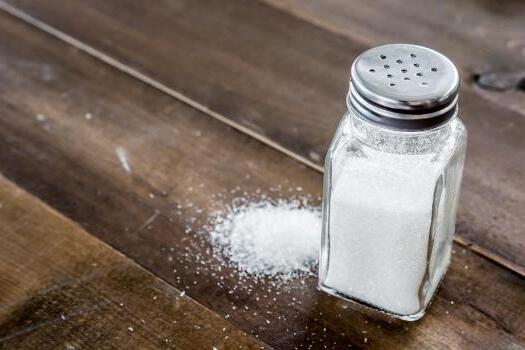 Какое количество соли употреблять в день